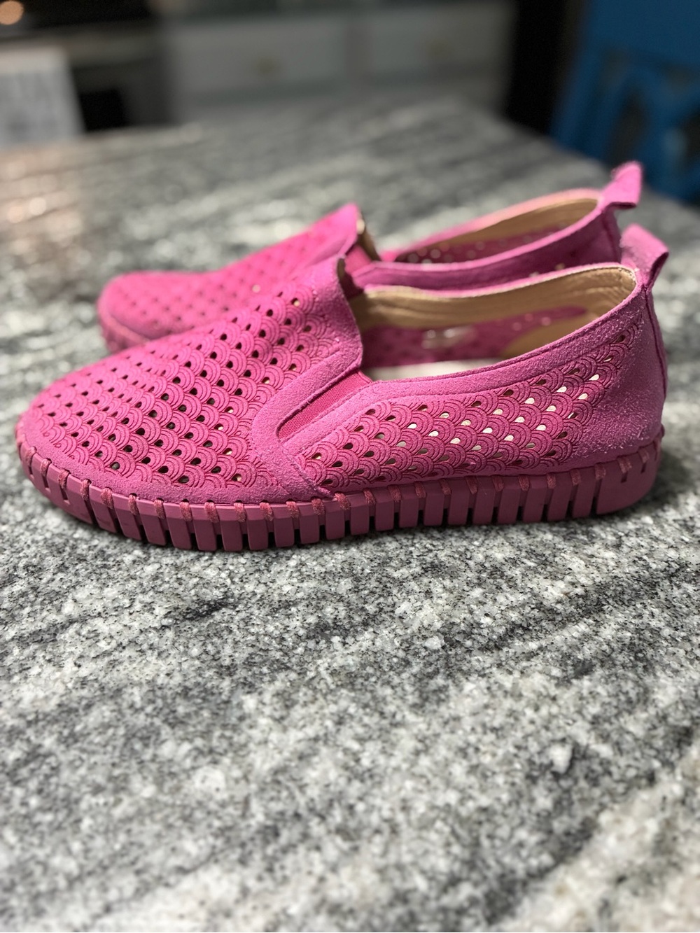 Ilsie  Jacobsen  Tulip slip on flats in Rose Violet